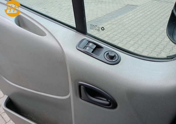 Renault Trafic cena 17900 przebieg: 302855, rok produkcji 2009 z Annopol małe 106